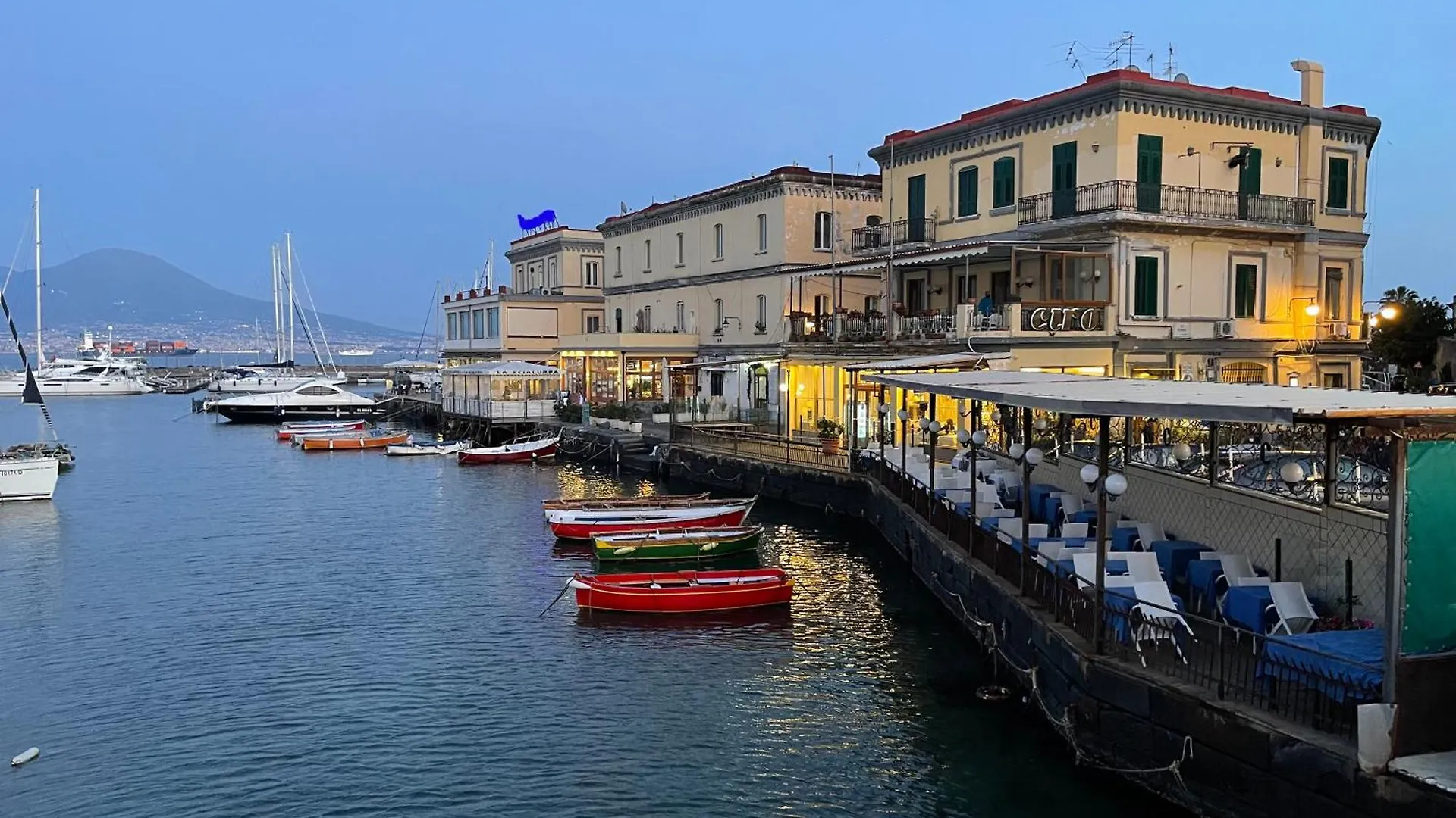 Golfo Di Napoli, Metro-Taxi Apartment 0*, Naples Italy