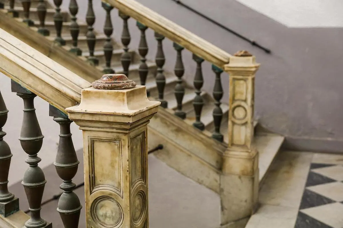 Golfo Di Napoli, Metro-Taxi Apartment