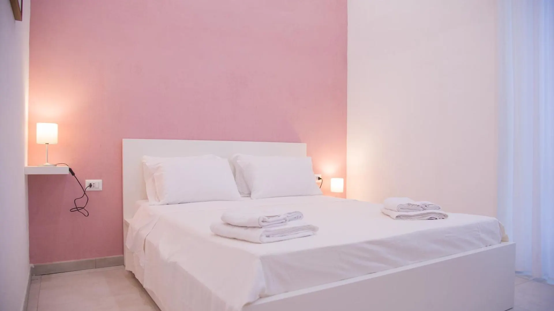 Golfo Di Napoli, Metro-Taxi Apartment Italy