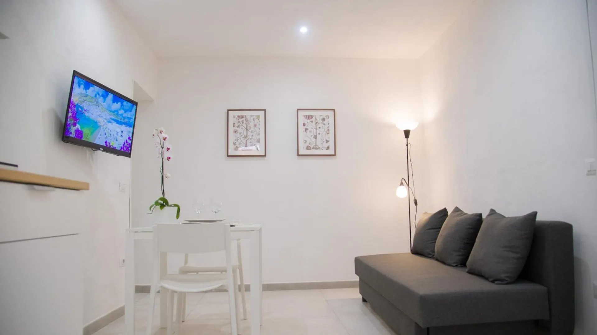 Golfo Di Napoli, Metro-Taxi Apartment 0*, Naples Italy