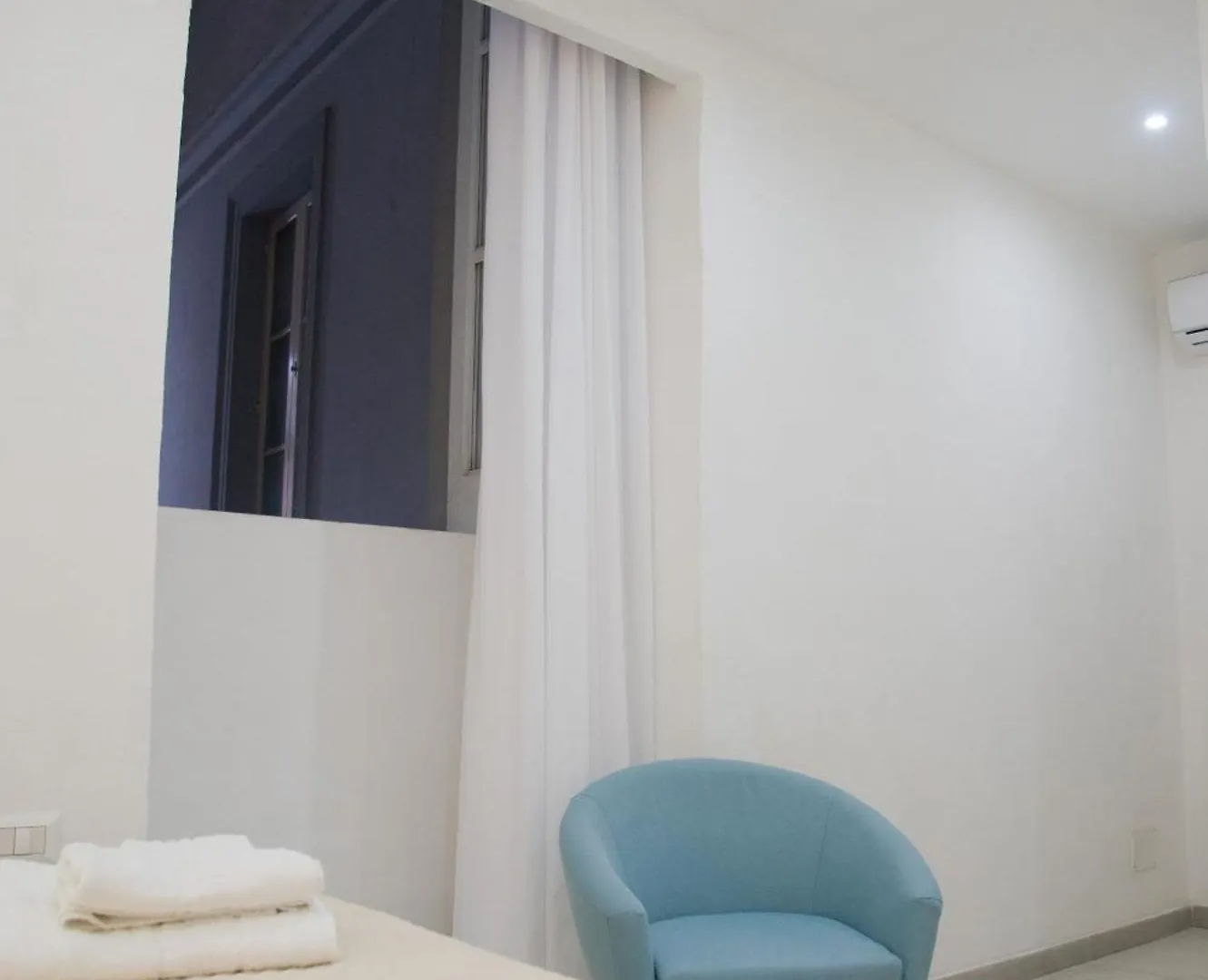 Golfo Di Napoli, Metro-Taxi Apartment Italy