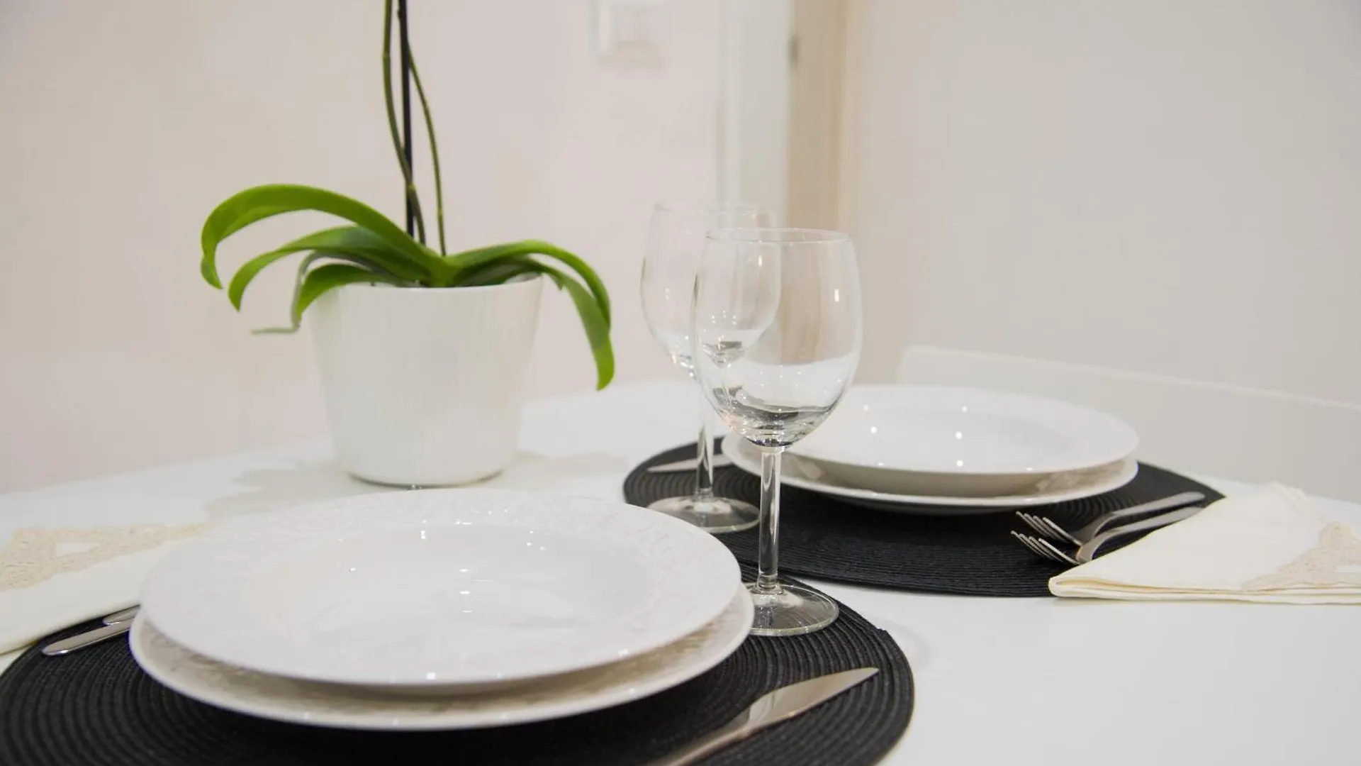 Golfo Di Napoli, Metro-Taxi Apartment 0*, Naples