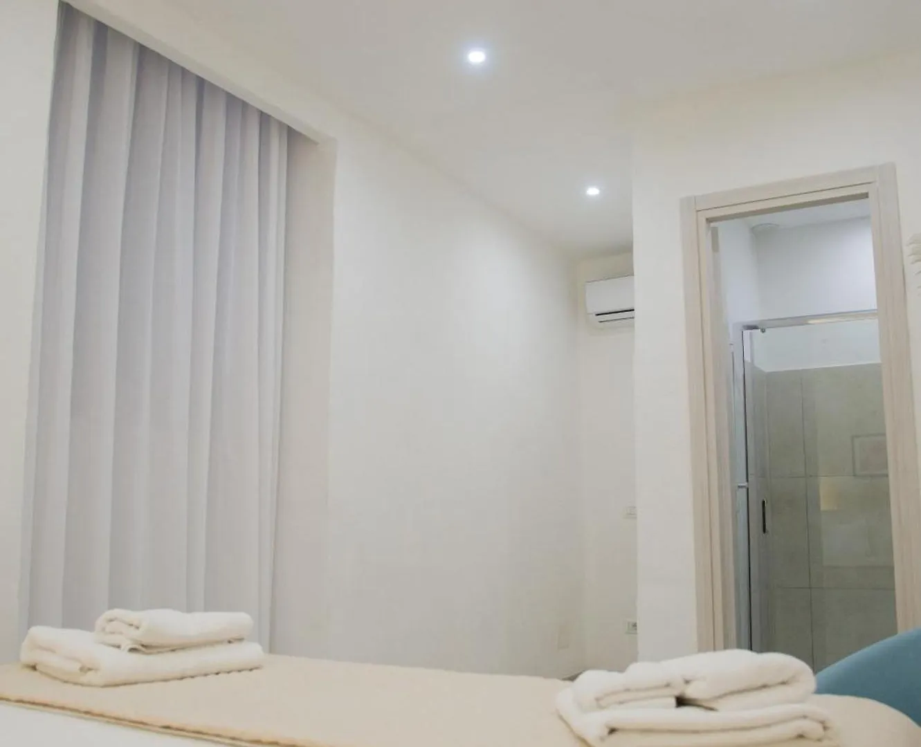 Golfo Di Napoli, Metro-Taxi Apartment Italy