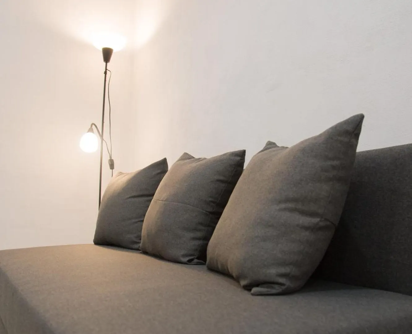 Golfo Di Napoli, Metro-Taxi Apartment