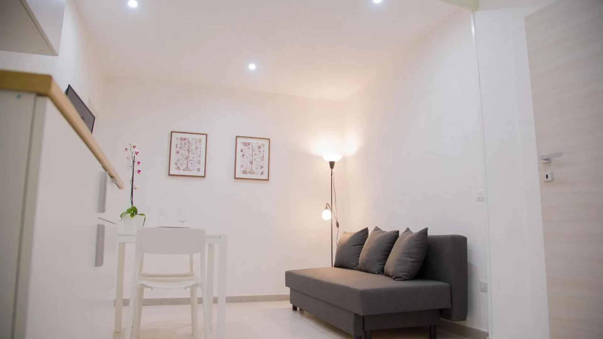 Golfo Di Napoli, Metro-Taxi Apartment  Naples