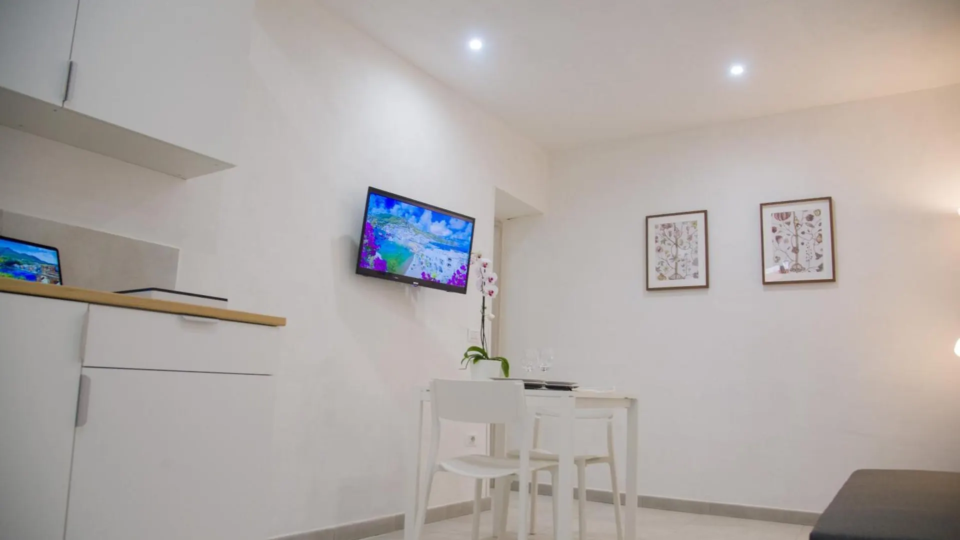 Golfo Di Napoli, Metro-Taxi Apartment Italy